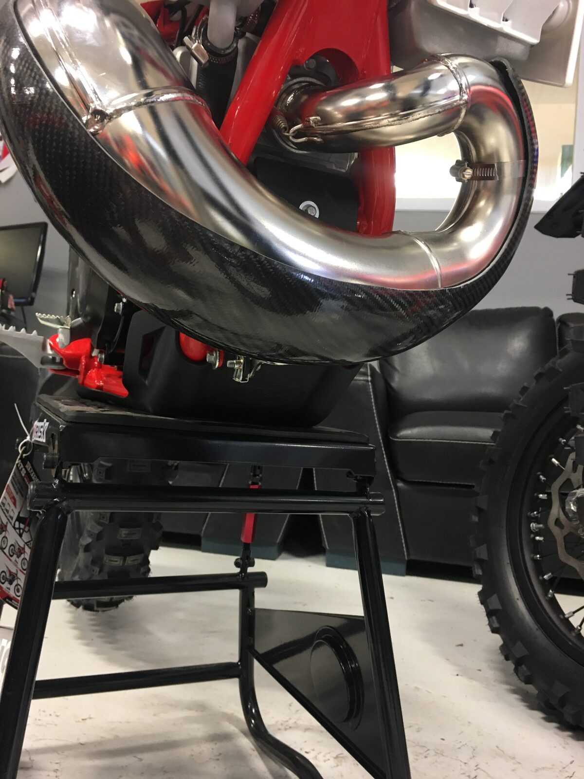 BETA GENUINE P3 CARBON PIPE GUARD ARROW MAX 2ST RR250/300 MY19>