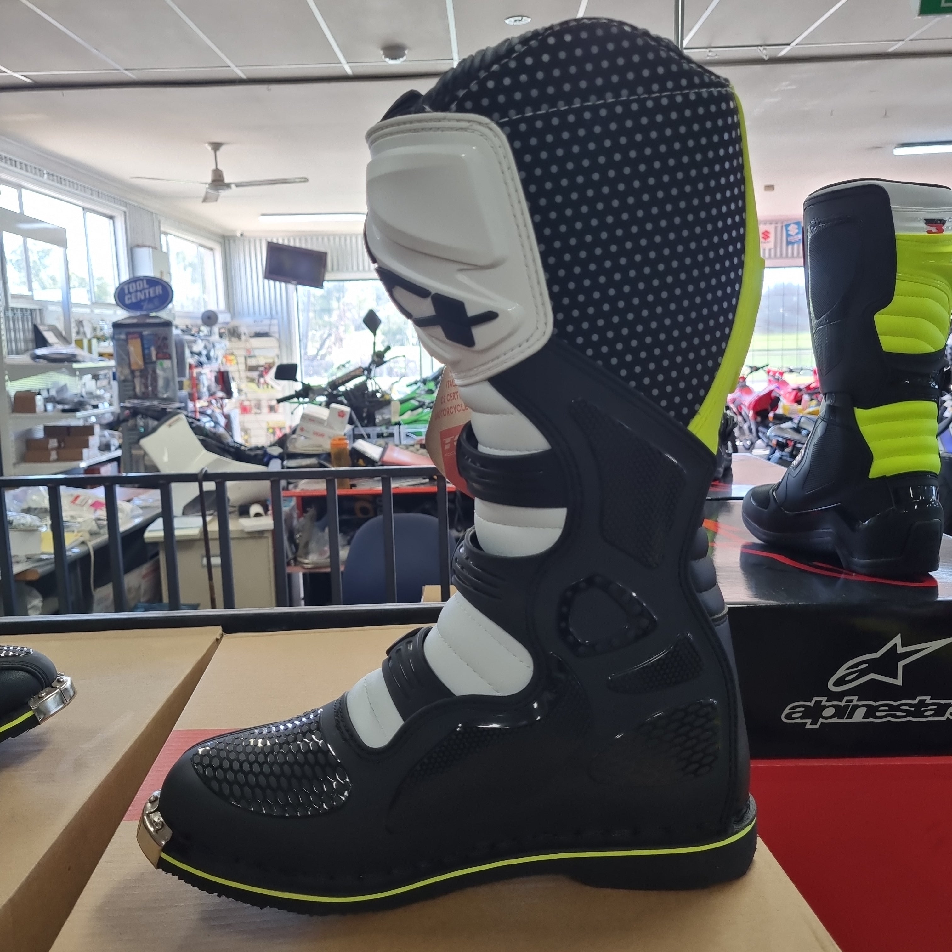 Z-TCX X-BLAST BOOTS