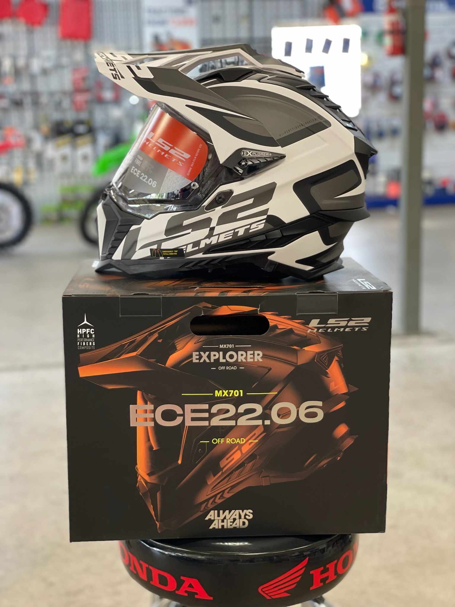 ls2 explorer alter helmet LS2 MX701 EXPLORER ALTER HELMET