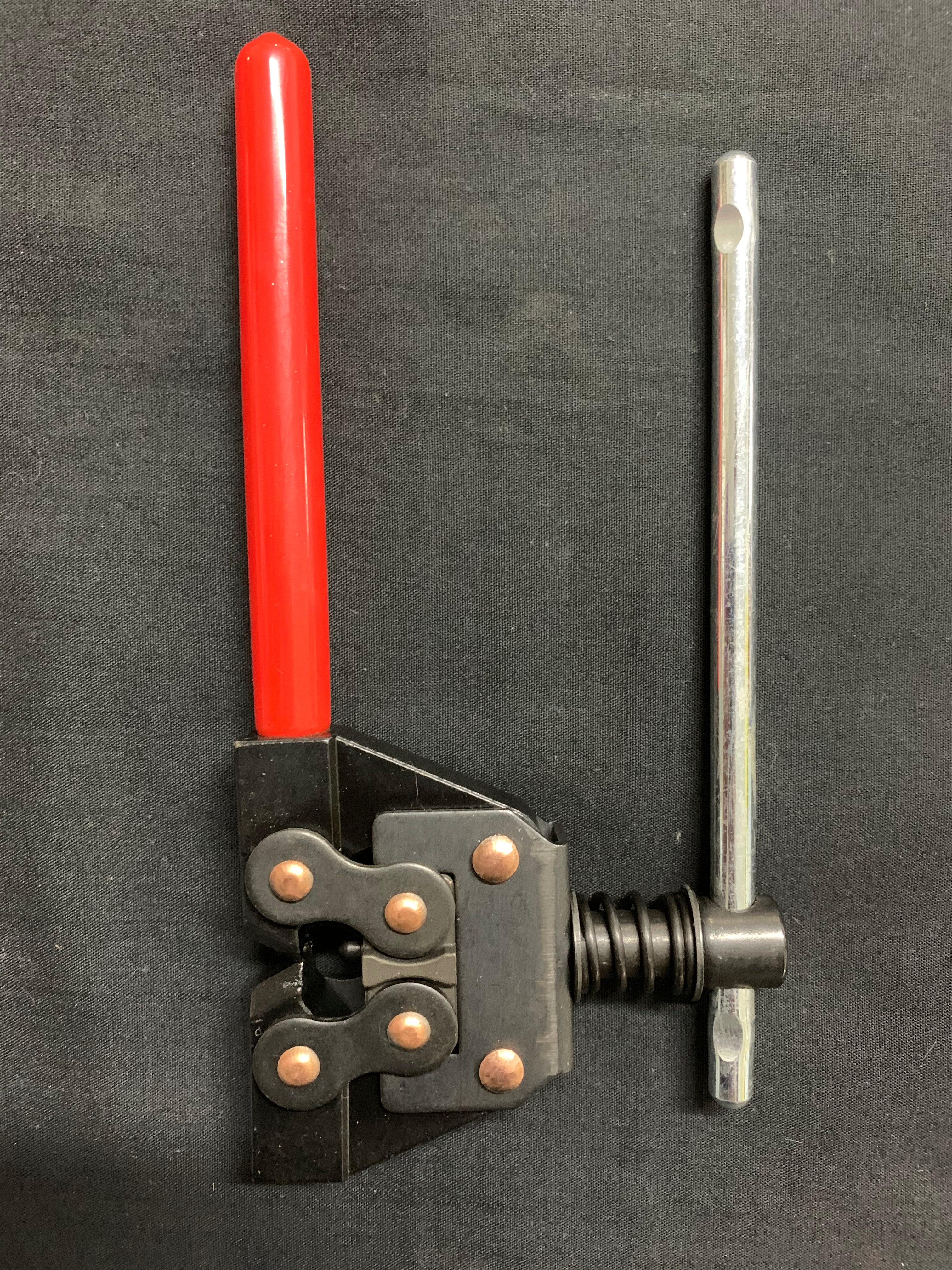 HEAVY DUTY CHAIN BREAKER