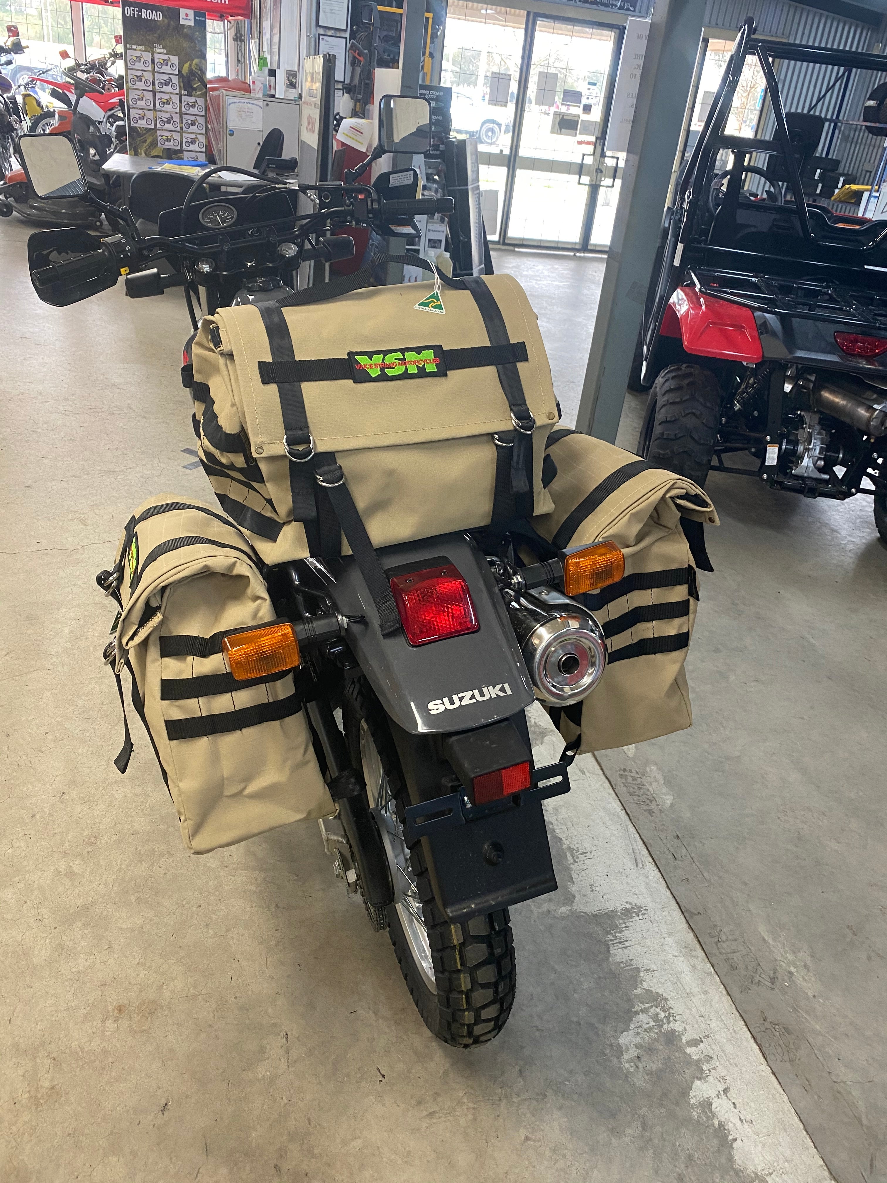 VSM NAZ LARGE TOP BAG SAND